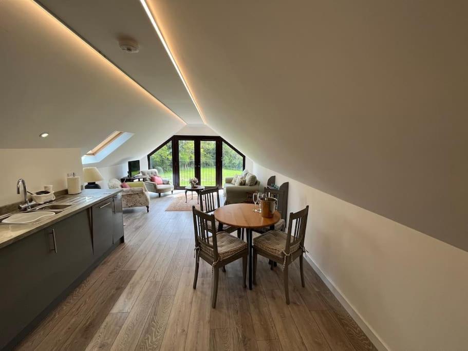 The Stable, Grove End Farm Petworth Exterior foto