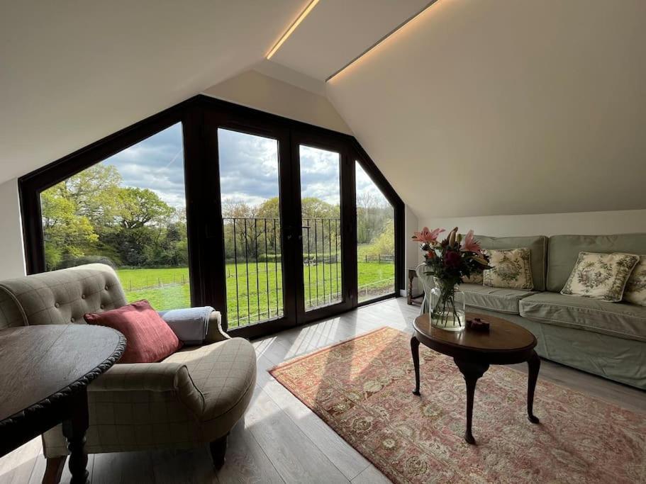 The Stable, Grove End Farm Petworth Exterior foto