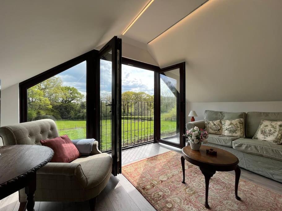 The Stable, Grove End Farm Petworth Exterior foto